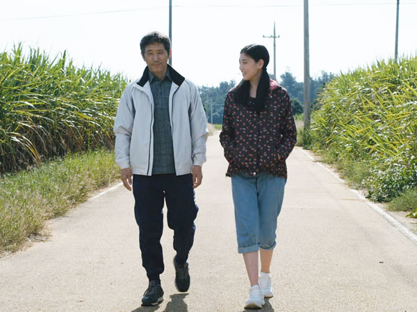 <em>三吉彩花</em>、初主演映画『旅立ちの岛呗十五の春