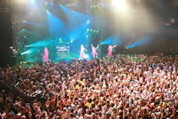 MINMI、湘南乃風が参加した夏ツアー“FREEDOM 08”がDVD化！ 年末カウントダウン・ライヴも決定！