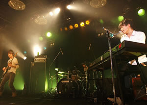 ギターレス・ピアノ・トリオ“WEAVER”、サマソニ初出演！