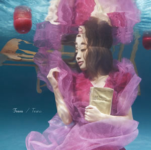 Tiara、2ndアルバムは“涙に溺れる”ジャケに注目！