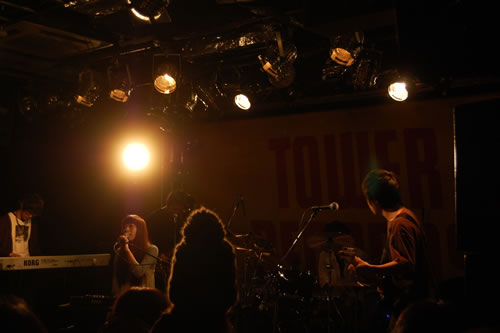 新世代バンド・コンピ『36.5℃』発売イベント第1弾が開催！ - CDJournal ニュース
