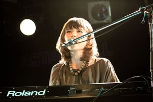 注目のシンガー・ソングライター、NIKIIEが新作「紫陽花」を無料でリリース！