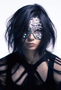 “無名の新人”Cinemaglamの未発表曲が、『日経エンタテインメント！』初の付録CDに！