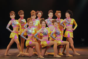 映画『Cheerfu11y（チアフリー）』先行プレミアム上映会でチア＆ダンス生披露！