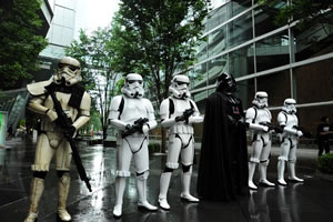 ダース・べイダーが東京国際フォーラムに出現！