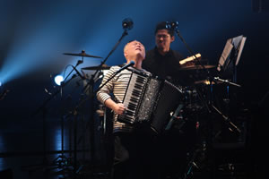 cobaのメジャー・デビュー20周年ツアーがファイナルへ！