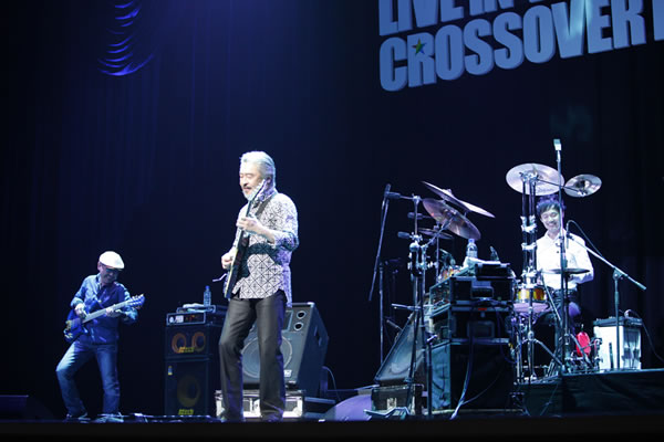 LIVE IN TOKYO CROSSOVER NIGHT