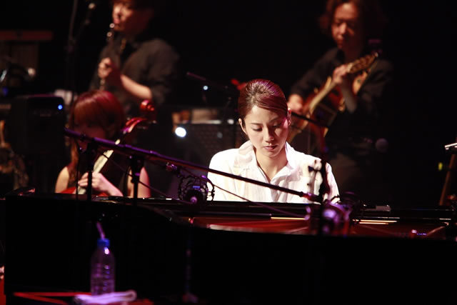 theqoo inserted image