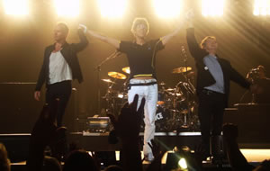 『ポリス / サヴァイヴィング・ザ・ポリス』劇場売りパンフにはアンディ・サマーズの独占インタビュー掲載