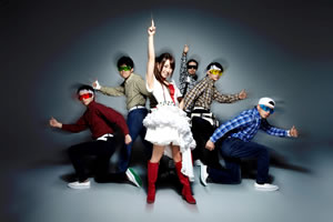 福原香織とRABが約2年ぶりのニュー・アルバム『売れたい！』を発表