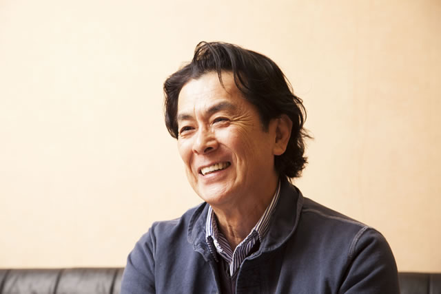 長谷川初範