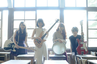 ガールズ・バンド“ゆゆん”の1stアルバム『カーテンコール』からMV公開