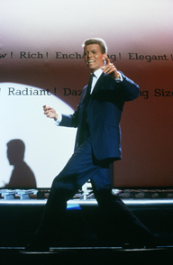 デヴィッド・ボウイ出演、ジュリアン・テンプル監督のミュージカル映画『ビギナーズ』が初Blu-ray化