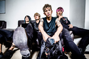 ONE OK ROCK˥塼ХAmbitions٤꡼ǲ֥ߥ塼׼ΤʤɼϿ