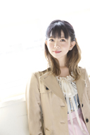 牧野由依、新録音源含む初のセレクト・アルバム『UP!!!!』を3月にリリース