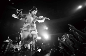 EGO-WRAPPIN’、年末恒例＜Midnight Dejavu＞の公演日程発表！　初の写真展の開催も決定！
