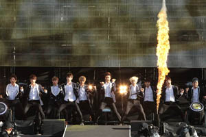 SUPER JUNIOR初のファンミーティング大成功！　さらにニューシングル2日連続の1位獲得！