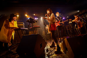 Awesome City Clubӥο졼٥֥ͥȡפ᥸㡼ǥӥ塼