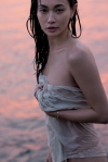 長谷川京子、しなやかな肢体と大人の色気を見せる16年ぶりの写真集発売