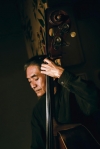 吉野弘志、ベース・ソロの新作『無伴奏ベース組曲 Prelude to Isfahan』を発表