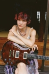 メイ・シモネス、ヴァーヴ移籍第1弾アルバム『Howl』を発表　東京で撮影した新曲MVを公開