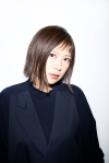 絢香、Mrs. GREEN APPLEがMCの番組『テレビ×ミセス』出演＆「三日月」20周年記念版動画公開