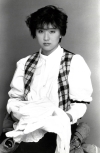 鈴木さえ子、初期音源にレア音源をプラスした3枚組CD『EARLY SOLO YEARS + α』リリース