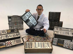 サワサキヨシヒロの90sアンビエント・テクノ名作『Perfumed Garden』が2CDでリイシュー