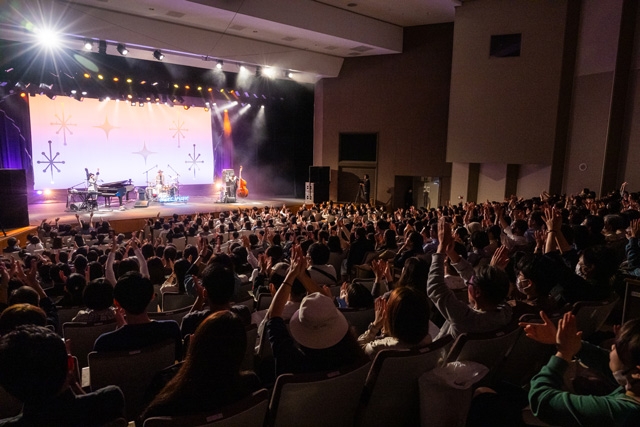 ����ɽ��