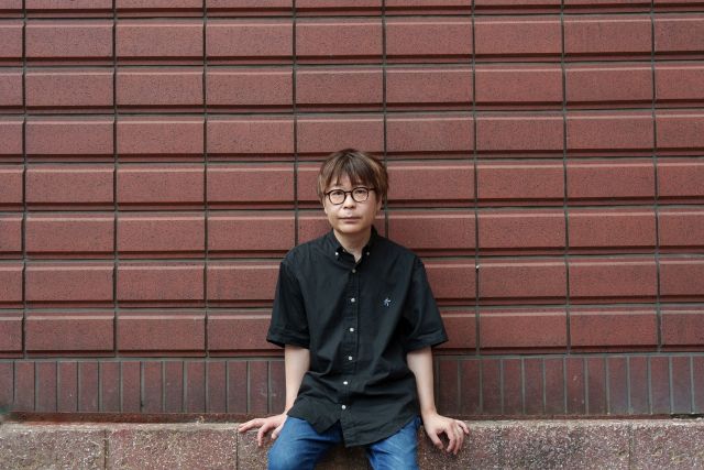 ®饤