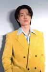おやじ世代が今歌いたい“オトコウタ”！　真田ナオキのロック演歌「陽が沈む前に…」がカラオケ好調！