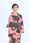 羽山みずき、嫋やかな魅力が光る新曲「蜃気楼ホテル」リリース