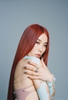 MALIYA、“女性”にフォーカスを当てたニューEPをリリース　新アーティスト写真も公開