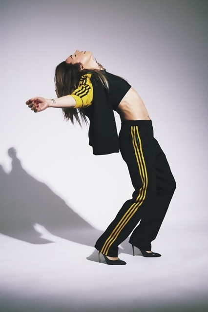 メラニーC、新作アルバムより“毎日が金曜日の夜”と盛り上げる「Attitude」をリリース