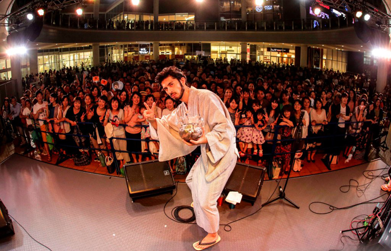 平井 堅が浴衣で新曲を初披露 大阪で納涼イベント開催 Cdjournal