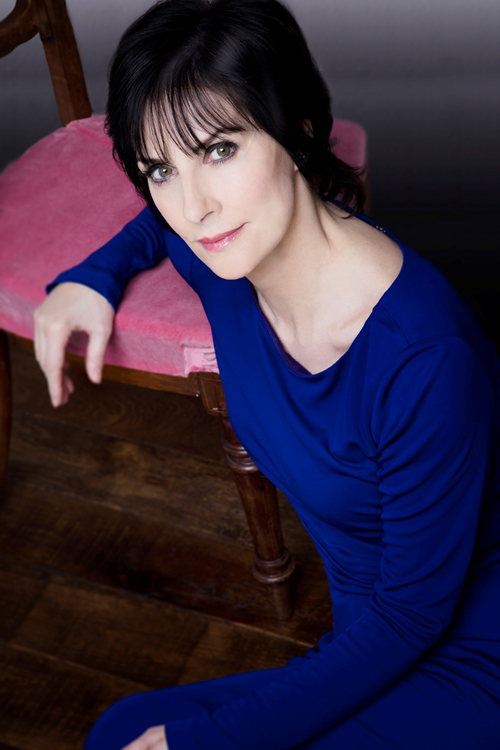 ダーク・スカイ・アイランド(Deluxe盤) 他 Enya / エンヤ「Dark Sky Island / ダーク・スカイ・アイランド