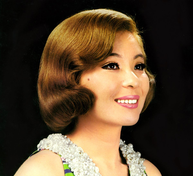 青江三奈のデビュー50周年記念アルバムは 初cd化音源も含む ご当地ソング 特集 Cdjournal ニュース