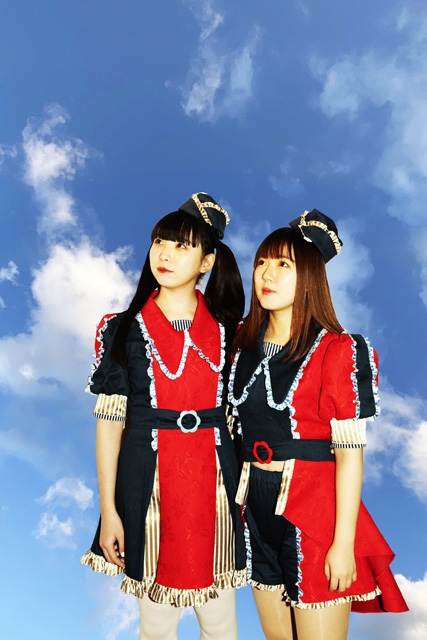 Saka Sama 廃プールの中で踊る 抱えきれないわ Mvを公開 Cdjournal ニュース Saka Sama 廃プールの中で踊る 抱えきれないわ Mvを公開 Cdjournal ニュース