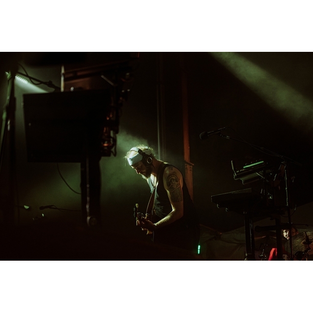 ボン・イヴェール、アーカイヴ・シリーズ「VOLUMES」がスタート　第1弾はライヴ音源集