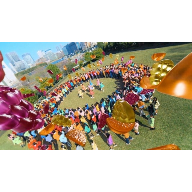FRUITS ZIPPER出演、「果汁グミ」のCM「ミックスしあうと、私たちはも～っと輝く！」篇で流れる曲は？