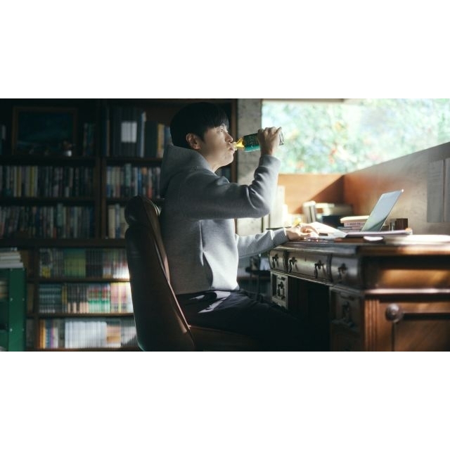 バカリズム出演、キリン「ヘルシア」のCMで流れる曲は？