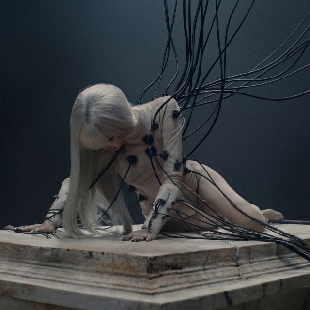 アニマ、BLACKPINKのLISAを迎えた新曲「Bad Angel」をリリース