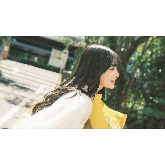 tonun「花束」リリック・ビデオに出演している女性は？