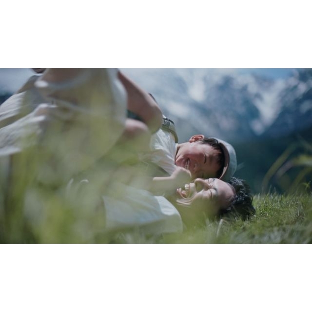 柄本佑出演、「サントリー天然水」のCM「水の山から / 生命」篇で流れる曲は？