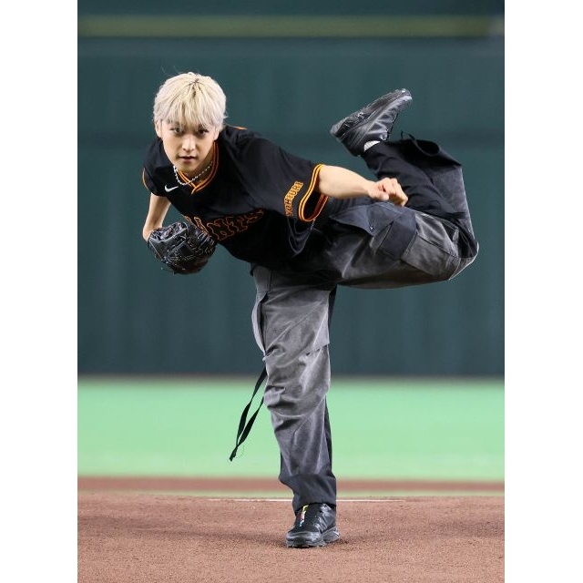STARGLOW・KANON、憧れの東京ドームでノーバウンド投球を披露 「ジャイアンツ愛をお見せできたかな」