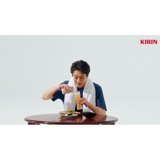 堤真一＆賀来賢人＆小芝風花＆有村架純出演、「キリン一番搾り生ビール」のCM「登場」篇で流れる曲は？