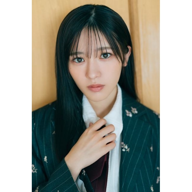 乃木坂46 6期生、個性に迫る撮り下ろしグラビア企画がスタート　トップバッターは大越ひなのが登場