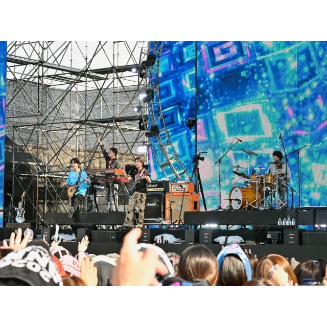 Aぇ! group、初の海外フェスで熱狂のステージ　韓国〈XMF 2026〉でらしさ全開のパフォーマンスを披露