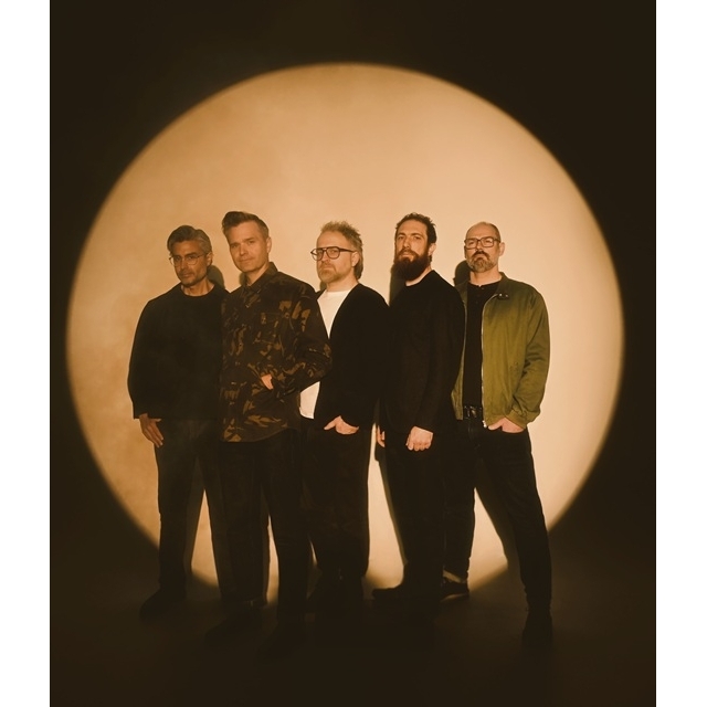 デス・キャブ・フォー・キューティー、単独来日公演が決定　新曲「PUNCHING THE FLOWERS」公開も