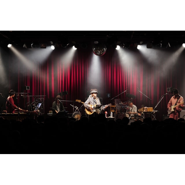 細野晴臣、USツアー開幕を前にプレリュード・ライヴを開催　退院翌日に圧巻のパフォーマンスを披露